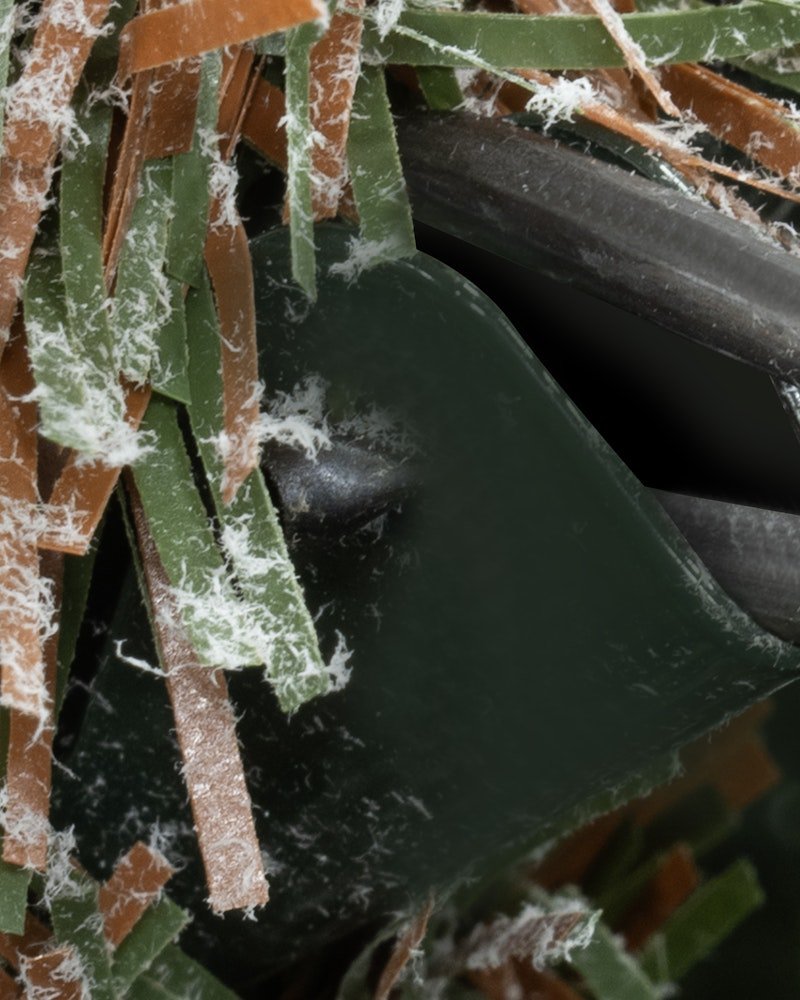 The Frosted Ultra Mountain Pine (6ft to 7ft) - Image 2