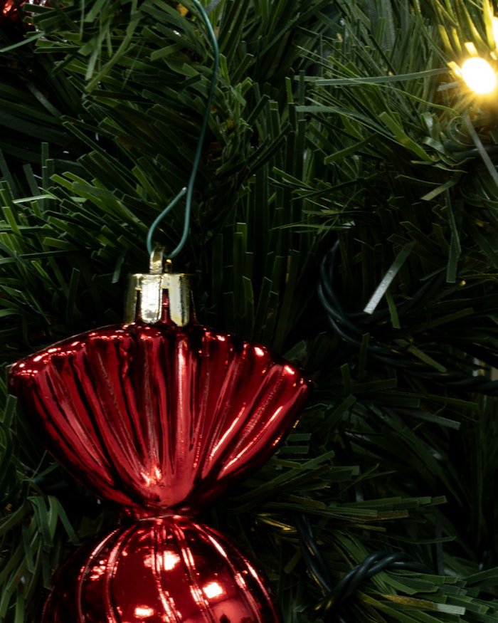 The Pre-lit Arbor Vitae Fir Tree (4ft to 8ft) - Image 5